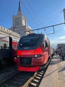 img 20220411 102932 292 225x300 - 9 апреля состоялась коммерческая экскурсионная поездка на электропоезде по маршруту Саратов – Волгоград.